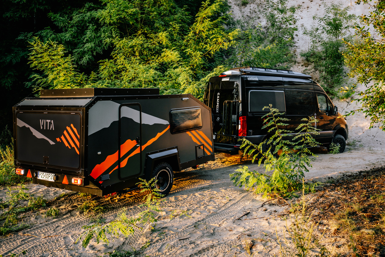 Mercedes-Benz Sprinter - Retkeilyauto: kuva Mercedes-Benz Sprinter - Retkeilyauto Mercedes-Benz Sprinter - Retkeilyauto: kuva Mercedes-Benz Sprinter - Retkeilyauto