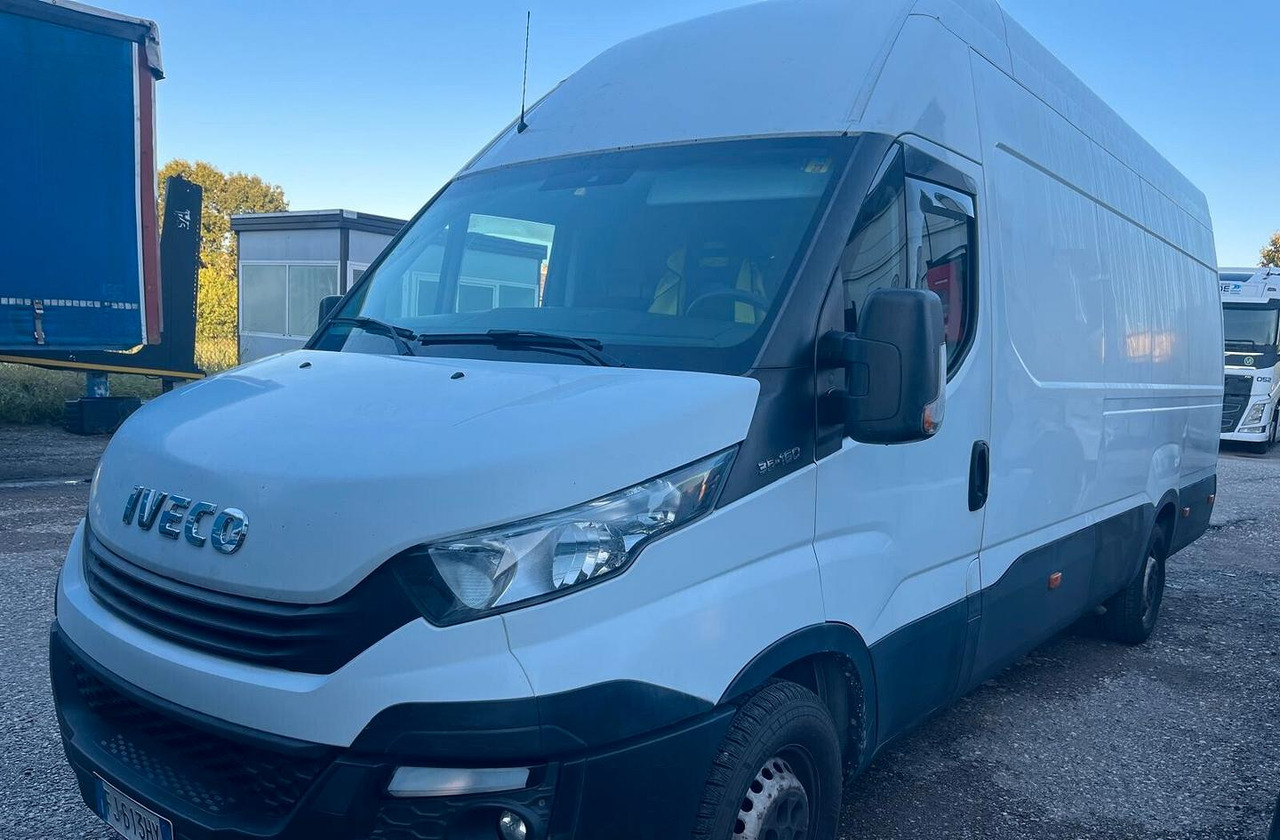 Iveco Daily 35-160 Passo Lungo e Tetto Alto - Pakettiauto: kuva Iveco Daily 35-160 Passo Lungo e Tetto Alto - Pakettiauto Iveco Daily 35-160 Passo Lungo e Tetto Alto - Pakettiauto: kuva Iveco Daily 35-160 Passo Lungo e Tetto Alto - Pakettiauto
