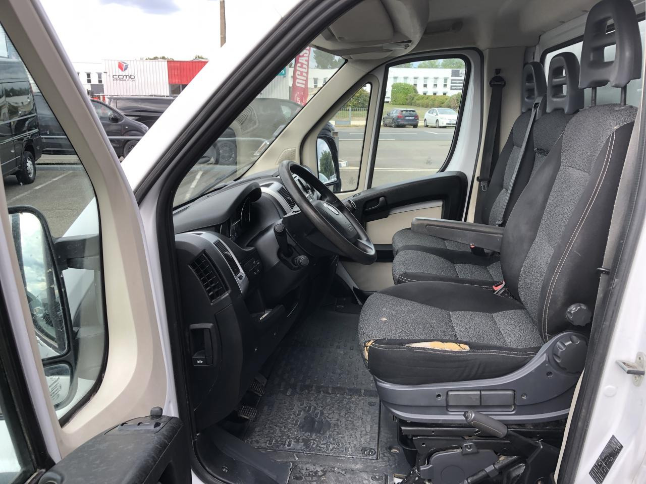 FIAT DUCATO 3T5 MAXI BENNE + COFFRE 2.3 JTD 130 CH PACK PRO NAV - Kippilava-auto: kuva FIAT DUCATO 3T5 MAXI BENNE + COFFRE 2.3 JTD 130 CH PACK PRO NAV - Kippilava-auto FIAT DUCATO 3T5 MAXI BENNE + COFFRE 2.3 JTD 130 CH PACK PRO NAV - Kippilava-auto: kuva FIAT DUCATO 3T5 MAXI BENNE + COFFRE 2.3 JTD 130 CH PACK PRO NAV - Kippilava-auto