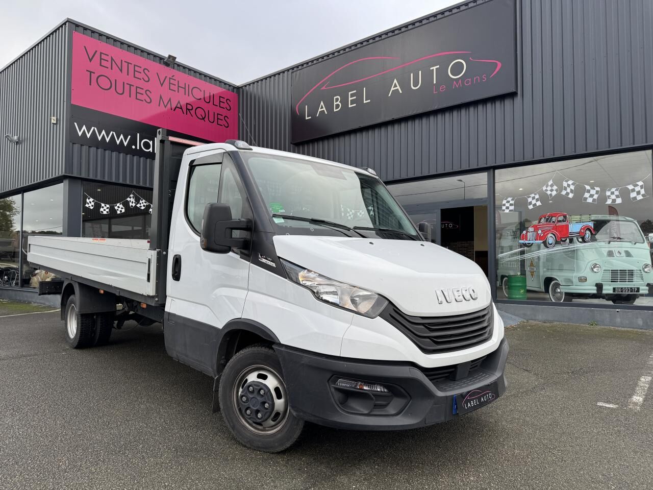IVECO DAILY 35C16 3.0 160CH PLATEAU RIDELLES ROUES JUMELEES - Avolava pakettiauto: kuva IVECO DAILY 35C16 3.0 160CH PLATEAU RIDELLES ROUES JUMELEES - Avolava pakettiauto IVECO DAILY 35C16 3.0 160CH PLATEAU RIDELLES ROUES JUMELEES - Avolava pakettiauto: kuva IVECO DAILY 35C16 3.0 160CH PLATEAU RIDELLES ROUES JUMELEES - Avolava pakettiauto