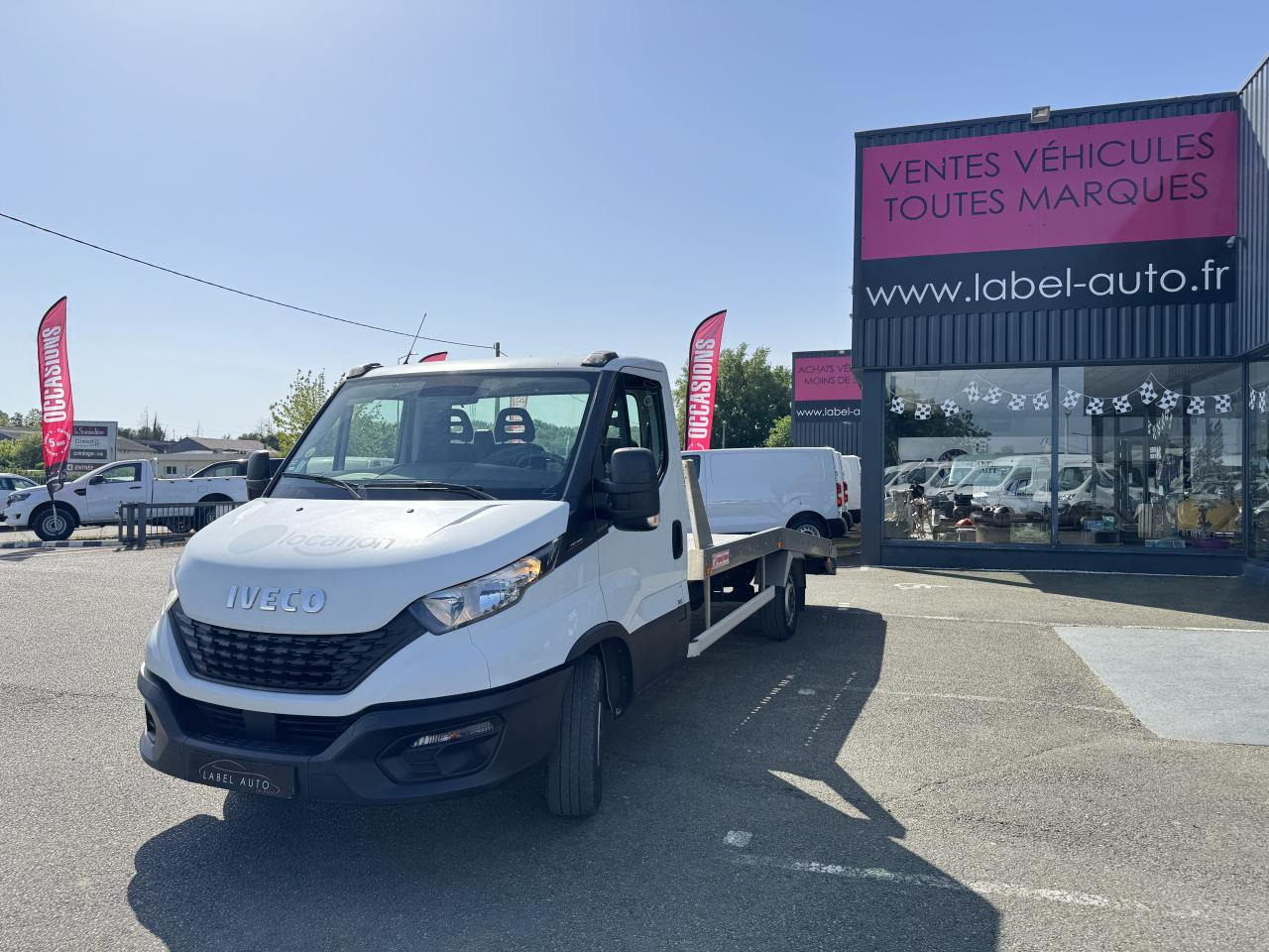 Hinausauto IVECO Daily 35 S 16H3.0 (Quad-Leaf)  PORTE VOITURE: kuva Hinausauto IVECO Daily 35 S 16H3.0 (Quad-Leaf)  PORTE VOITURE