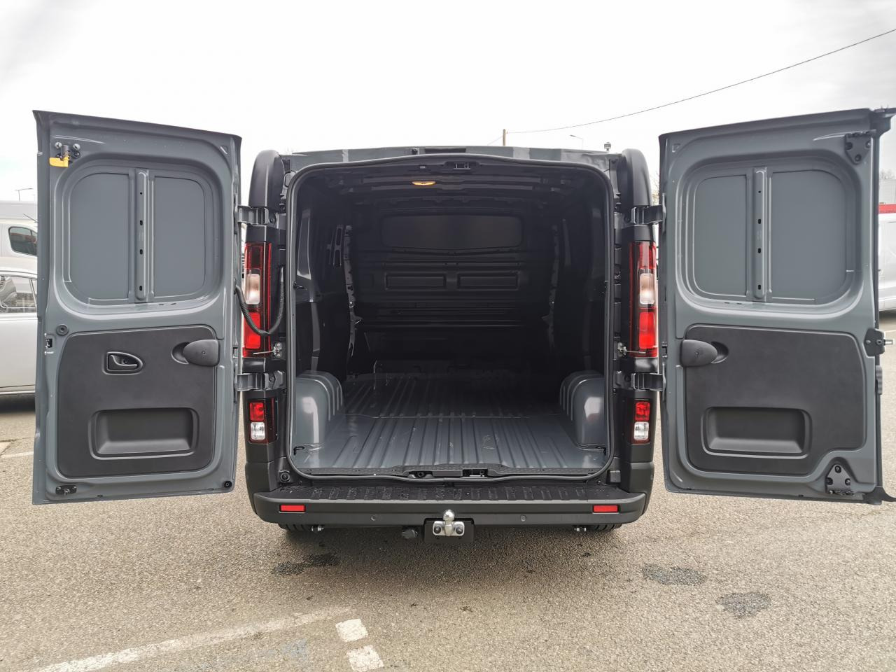 NISSAN Primastar N-Connecta 3.1t L2H1 2.0 dCi - 150 - S/S II 2021 FOURGON Fourgon L2H1 PHASE 2 - Pakettiauto: kuva NISSAN Primastar N-Connecta 3.1t L2H1 2.0 dCi - 150 - S/S II 2021 FOURGON Fourgon L2H1 PHASE 2 - Pakettiauto NISSAN Primastar N-Connecta 3.1t L2H1 2.0 dCi - 150 - S/S II 2021 FOURGON Fourgon L2H1 PHASE 2 - Pakettiauto: kuva NISSAN Primastar N-Connecta 3.1t L2H1 2.0 dCi - 150 - S/S II 2021 FOURGON Fourgon L2H1 PHASE 2 - Pakettiauto