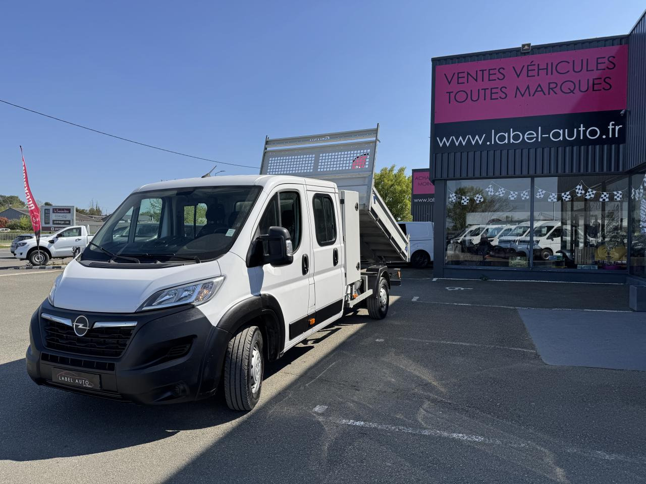 OPEL Movano 3.5t L3 2.2 HDi S&S Maxi - 165CH  2021 BENNE DOUBLE CABINE 6PL - Kippilava-auto, Jatko-ohjaamo kevyt kuorma-auto: kuva OPEL Movano 3.5t L3 2.2 HDi S&S Maxi - 165CH  2021 BENNE DOUBLE CABINE 6PL - Kippilava-auto, Jatko-ohjaamo kevyt kuorma-auto OPEL Movano 3.5t L3 2.2 HDi S&S Maxi - 165CH  2021 BENNE DOUBLE CABINE 6PL - Kippilava-auto, Jatko-ohjaamo kevyt kuorma-auto: kuva OPEL Movano 3.5t L3 2.2 HDi S&S Maxi - 165CH  2021 BENNE DOUBLE CABINE 6PL - Kippilava-auto, Jatko-ohjaamo kevyt kuorma-auto
