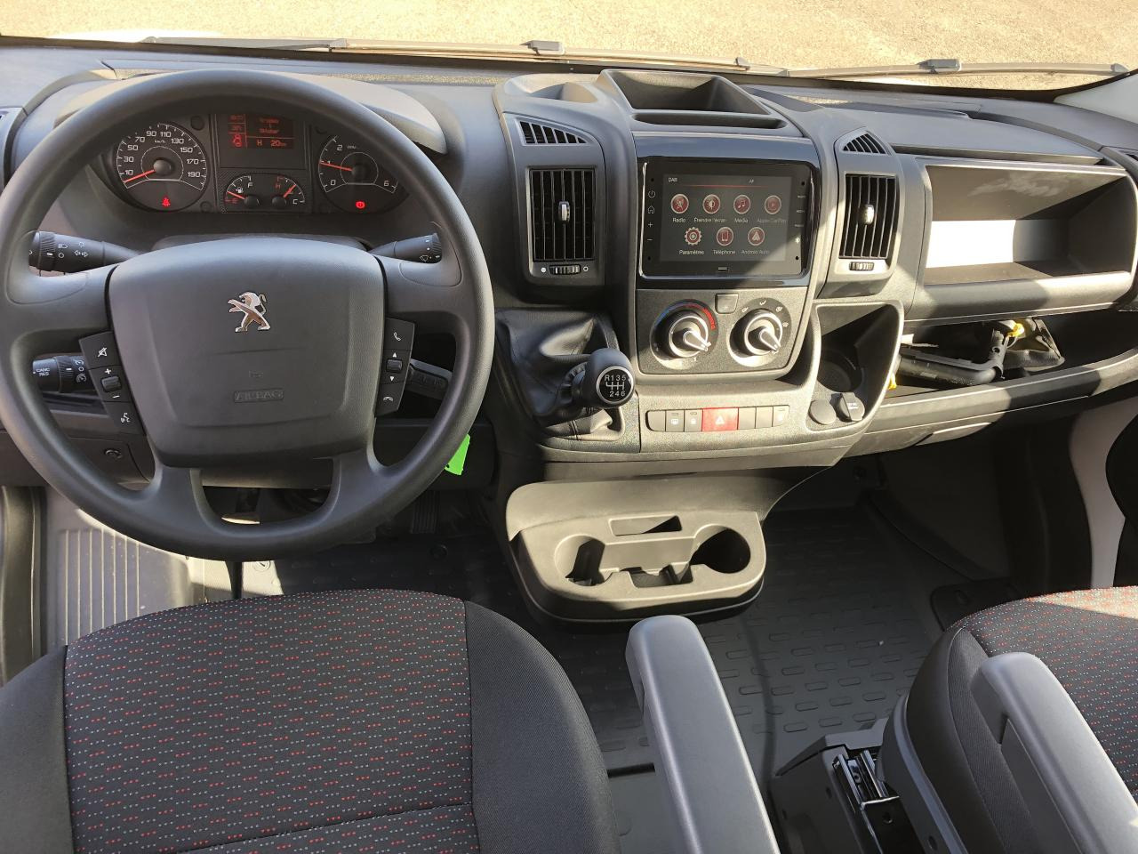 PEUGEOT Boxer 3.5t L4H2 2.2 HDi S&S Maxi - 140 III CABINE APPROFONDIE PHASE - Pakettiauto: kuva PEUGEOT Boxer 3.5t L4H2 2.2 HDi S&S Maxi - 140 III CABINE APPROFONDIE PHASE - Pakettiauto PEUGEOT Boxer 3.5t L4H2 2.2 HDi S&S Maxi - 140 III CABINE APPROFONDIE PHASE - Pakettiauto: kuva PEUGEOT Boxer 3.5t L4H2 2.2 HDi S&S Maxi - 140 III CABINE APPROFONDIE PHASE - Pakettiauto
