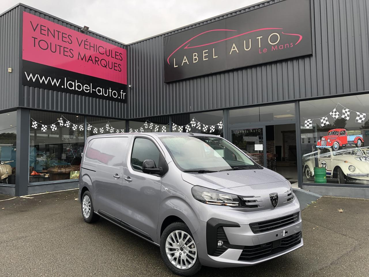 PEUGEOT Expert M 2.0 BLUE HDI 180CH EAT-8 - Pakettiauto: kuva PEUGEOT Expert M 2.0 BLUE HDI 180CH EAT-8 - Pakettiauto PEUGEOT Expert M 2.0 BLUE HDI 180CH EAT-8 - Pakettiauto: kuva PEUGEOT Expert M 2.0 BLUE HDI 180CH EAT-8 - Pakettiauto