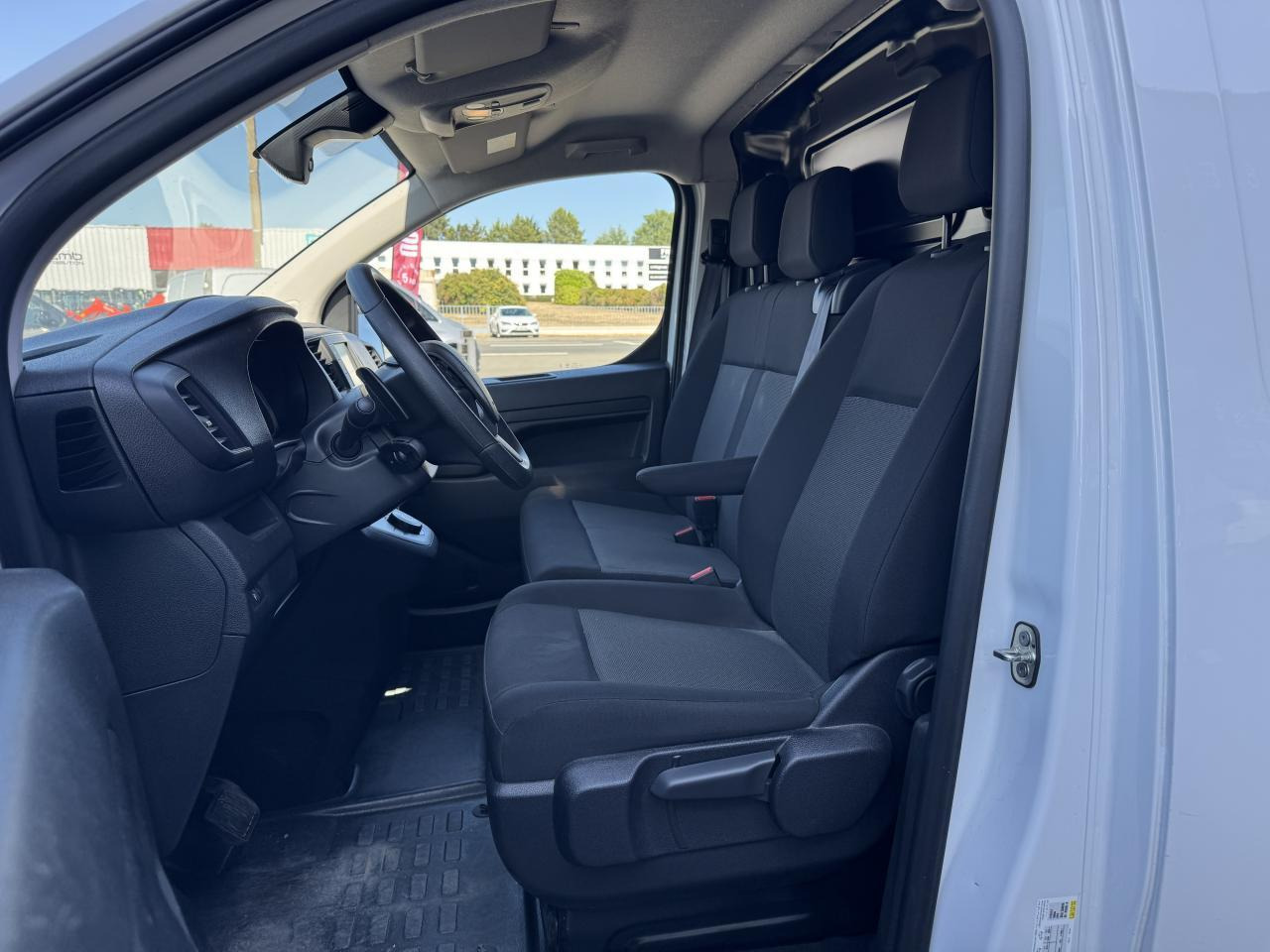 Peugeot Expert Standard 2.0 BlueHDi - 145 S&S - BV EAT8 III FOURGON Fourgon Asphalt PHASE 1 - Pakettiauto: kuva Peugeot Expert Standard 2.0 BlueHDi - 145 S&S - BV EAT8 III FOURGON Fourgon Asphalt PHASE 1 - Pakettiauto Peugeot Expert Standard 2.0 BlueHDi - 145 S&S - BV EAT8 III FOURGON Fourgon Asphalt PHASE 1 - Pakettiauto: kuva Peugeot Expert Standard 2.0 BlueHDi - 145 S&S - BV EAT8 III FOURGON Fourgon Asphalt PHASE 1 - Pakettiauto