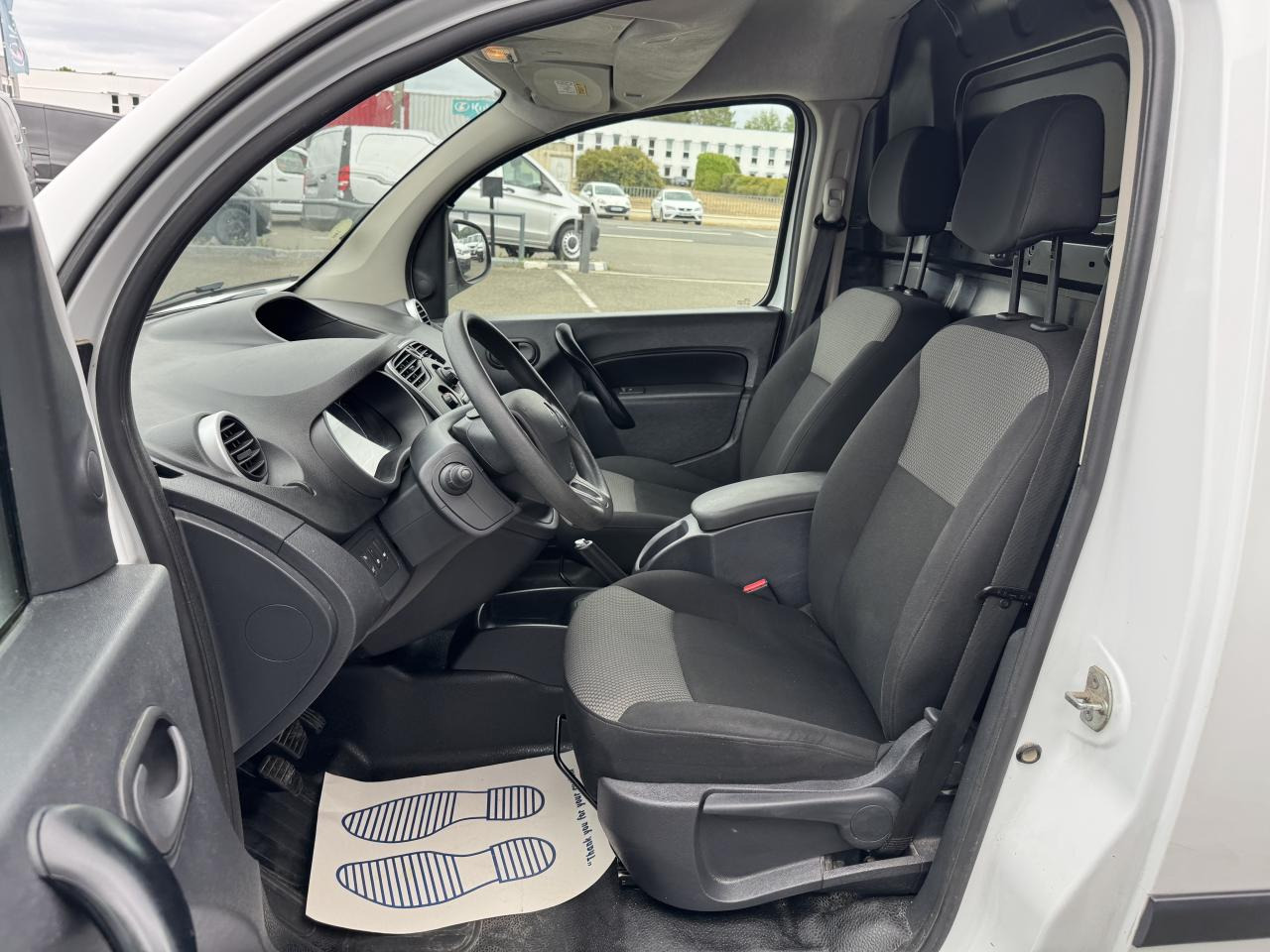RENAULT KANGOO 1.5 DCI 80CH CONFORT - Pakettiauto: kuva RENAULT KANGOO 1.5 DCI 80CH CONFORT - Pakettiauto RENAULT KANGOO 1.5 DCI 80CH CONFORT - Pakettiauto: kuva RENAULT KANGOO 1.5 DCI 80CH CONFORT - Pakettiauto