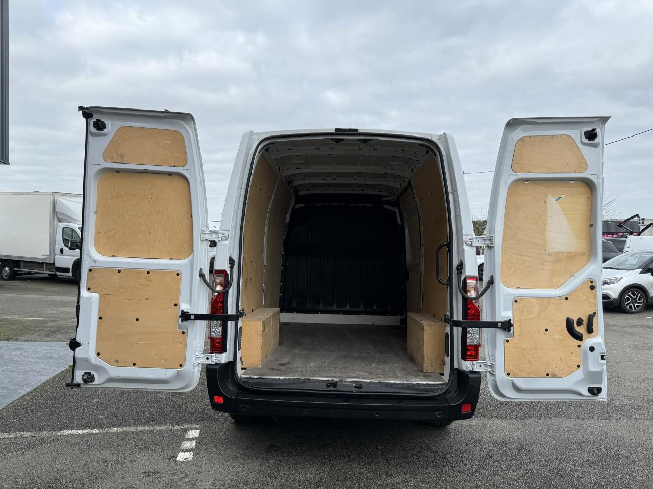 RENAULT MASTER 3T5 2.3 DCI 150CH GRAND CONFORT - Pakettiauto: kuva RENAULT MASTER 3T5 2.3 DCI 150CH GRAND CONFORT - Pakettiauto RENAULT MASTER 3T5 2.3 DCI 150CH GRAND CONFORT - Pakettiauto: kuva RENAULT MASTER 3T5 2.3 DCI 150CH GRAND CONFORT - Pakettiauto