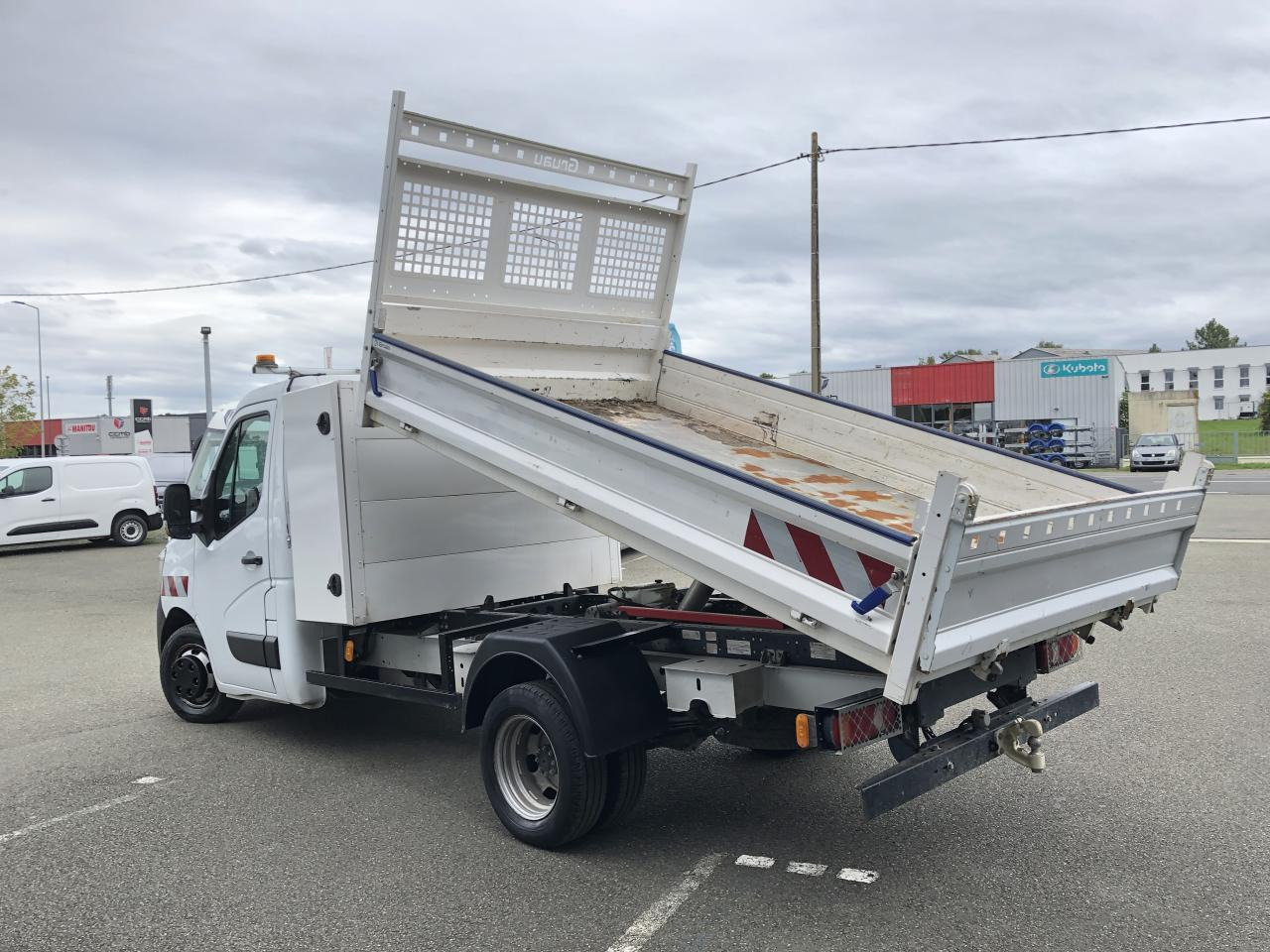 Kippilava-auto RENAULT Master Confort R3500RJ L3 2.3 dCi - 145 Petite Série  III TRANSPORTS SPECIFIQUES BENNE Benne: kuva Kippilava-auto RENAULT Master Confort R3500RJ L3 2.3 dCi - 145 Petite Série  III TRANSPORTS SPECIFIQUES BENNE Benne