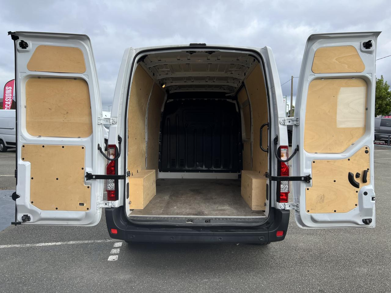 RENAULT Master Grand Confort F3300 L2H2 2.3 dCi - 135 III FOURGON Fourgon L2H2 Traction PHASE 3 - Pakettiauto: kuva RENAULT Master Grand Confort F3300 L2H2 2.3 dCi - 135 III FOURGON Fourgon L2H2 Traction PHASE 3 - Pakettiauto RENAULT Master Grand Confort F3300 L2H2 2.3 dCi - 135 III FOURGON Fourgon L2H2 Traction PHASE 3 - Pakettiauto: kuva RENAULT Master Grand Confort F3300 L2H2 2.3 dCi - 135 III FOURGON Fourgon L2H2 Traction PHASE 3 - Pakettiauto