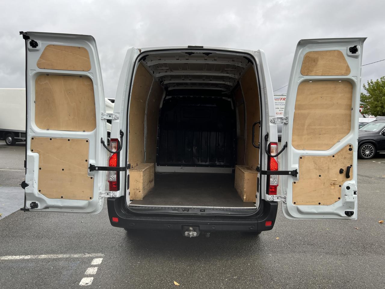 RENAULT Master Grand Confort F3300 L2H2 2.3 dCi - 135 III FOURGON Fourgon L2H2 Traction PHASE 3 - Pakettiauto: kuva RENAULT Master Grand Confort F3300 L2H2 2.3 dCi - 135 III FOURGON Fourgon L2H2 Traction PHASE 3 - Pakettiauto RENAULT Master Grand Confort F3300 L2H2 2.3 dCi - 135 III FOURGON Fourgon L2H2 Traction PHASE 3 - Pakettiauto: kuva RENAULT Master Grand Confort F3300 L2H2 2.3 dCi - 135 III FOURGON Fourgon L2H2 Traction PHASE 3 - Pakettiauto