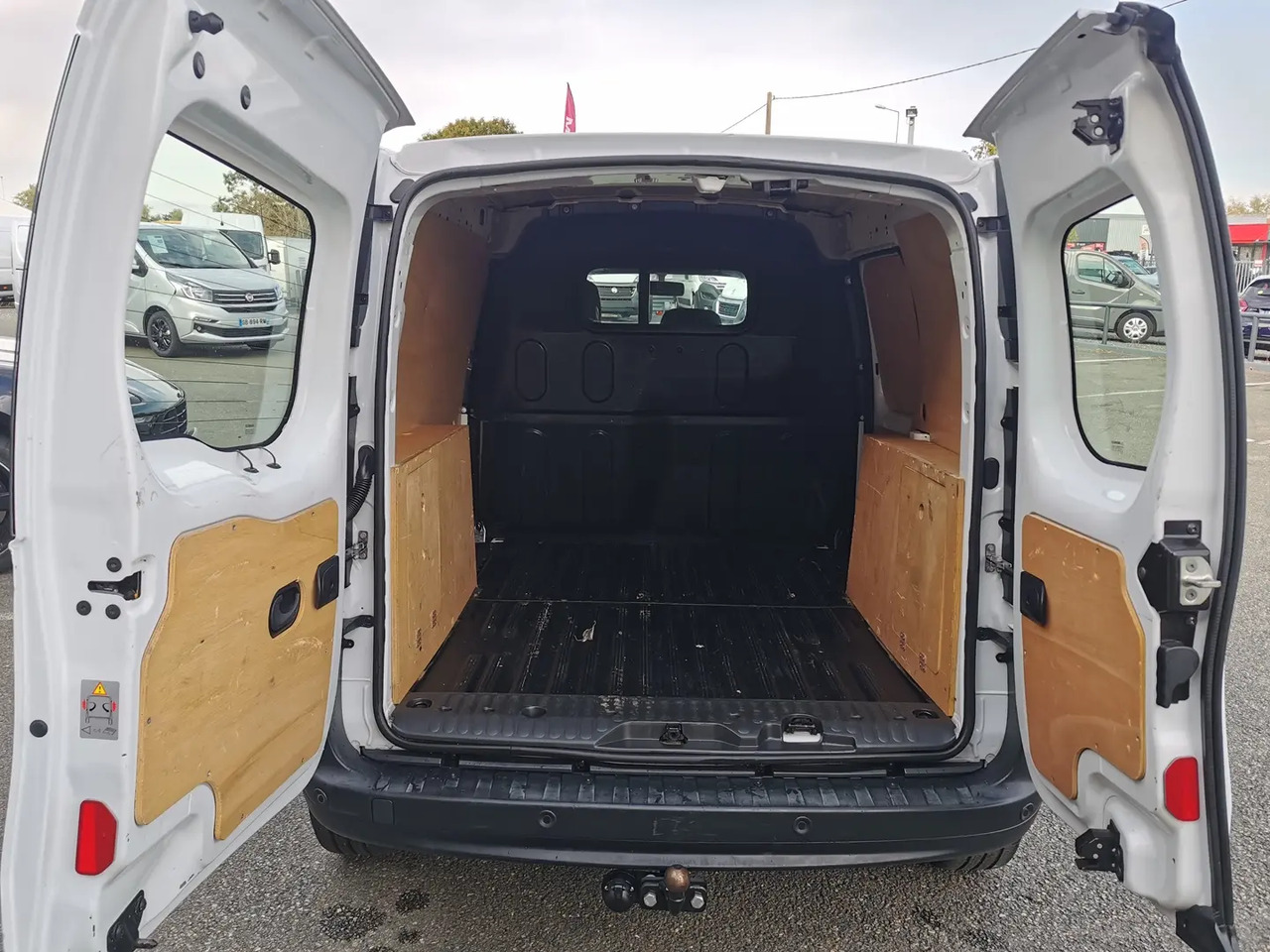 Renault Kangoo 1.5 BLUE DCI 80CH GRAND CONFORT 5CV - Pakettiauto: kuva Renault Kangoo 1.5 BLUE DCI 80CH GRAND CONFORT 5CV - Pakettiauto Renault Kangoo 1.5 BLUE DCI 80CH GRAND CONFORT 5CV - Pakettiauto: kuva Renault Kangoo 1.5 BLUE DCI 80CH GRAND CONFORT 5CV - Pakettiauto