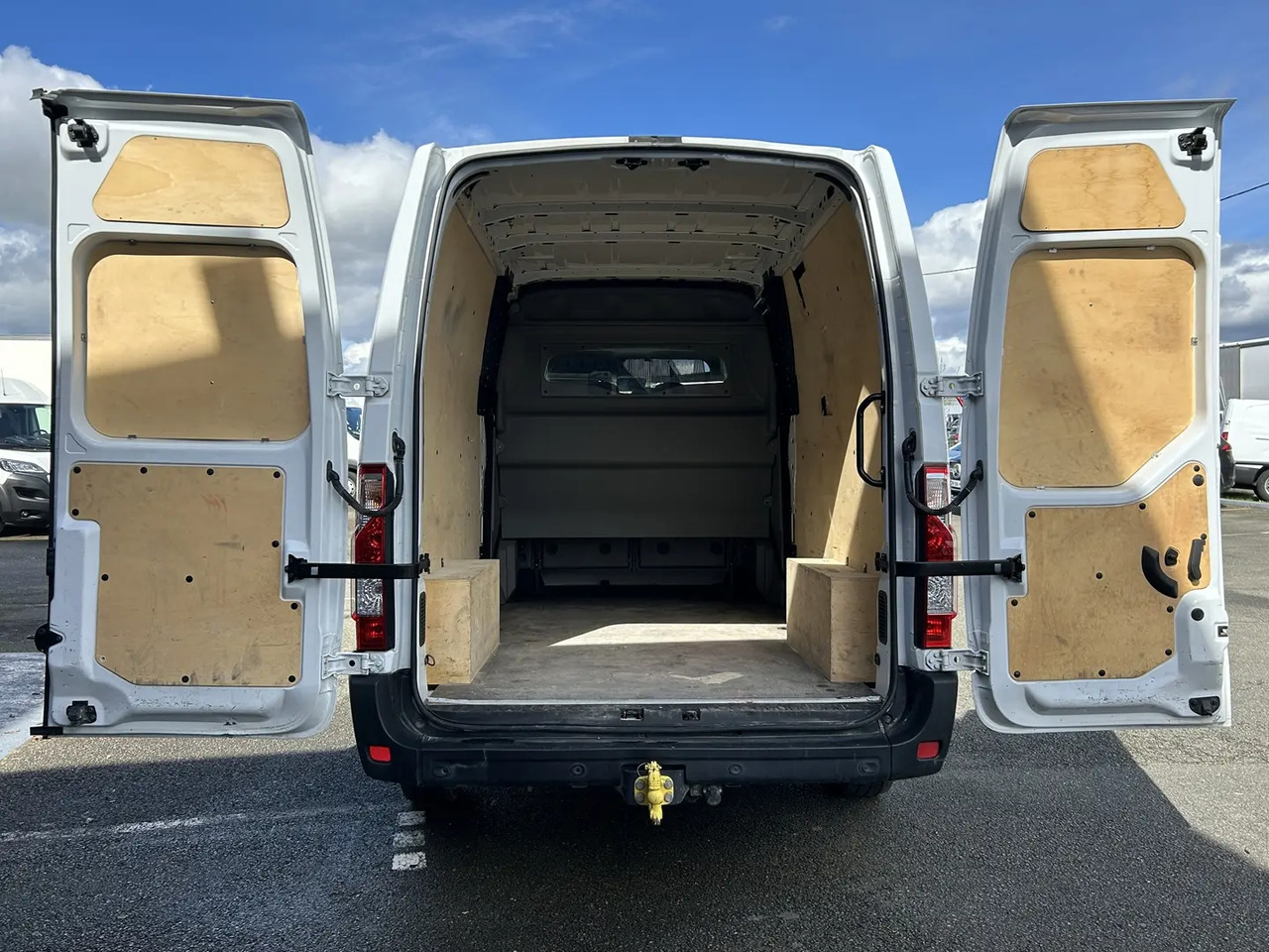 Renault Master F3500 L3H2 2.3 BLUE DCI 135CH CABINE APPROFONDIE GRAND CONFORT - Jatko-ohjaamo kevyt kuorma-auto: kuva Renault Master F3500 L3H2 2.3 BLUE DCI 135CH CABINE APPROFONDIE GRAND CONFORT - Jatko-ohjaamo kevyt kuorma-auto Renault Master F3500 L3H2 2.3 BLUE DCI 135CH CABINE APPROFONDIE GRAND CONFORT - Jatko-ohjaamo kevyt kuorma-auto: kuva Renault Master F3500 L3H2 2.3 BLUE DCI 135CH CABINE APPROFONDIE GRAND CONFORT - Jatko-ohjaamo kevyt kuorma-auto