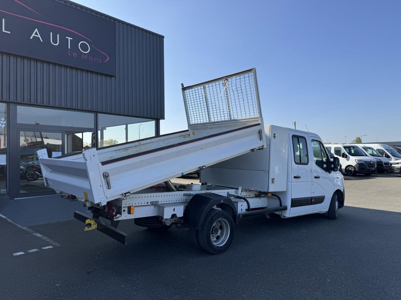 Renault Master combi RENAULT 3T5 BENNE + COFFRE RJ DOUBLE CABINE 6 PL 2.3 DCI 130 CH CONFORT + GPS + REGUL + CLIM - Kippilava-auto: kuva Renault Master combi RENAULT 3T5 BENNE + COFFRE RJ DOUBLE CABINE 6 PL 2.3 DCI 130 CH CONFORT + GPS + REGUL + CLIM - Kippilava-auto Renault Master combi RENAULT 3T5 BENNE + COFFRE RJ DOUBLE CABINE 6 PL 2.3 DCI 130 CH CONFORT + GPS + REGUL + CLIM - Kippilava-auto: kuva Renault Master combi RENAULT 3T5 BENNE + COFFRE RJ DOUBLE CABINE 6 PL 2.3 DCI 130 CH CONFORT + GPS + REGUL + CLIM - Kippilava-auto