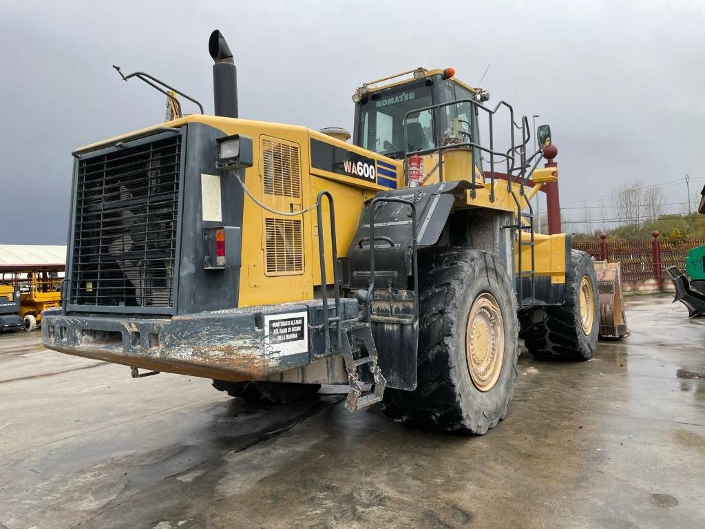 Komatsu WA 600-6  - Pyöräkuormaaja: kuva Komatsu WA 600-6  - Pyöräkuormaaja Komatsu WA 600-6  - Pyöräkuormaaja: kuva Komatsu WA 600-6  - Pyöräkuormaaja