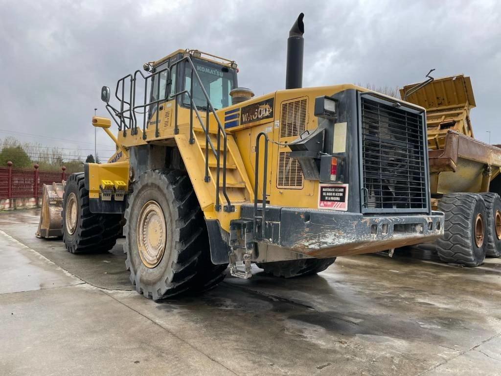 Komatsu WA 600-6  - Pyöräkuormaaja: kuva Komatsu WA 600-6  - Pyöräkuormaaja Komatsu WA 600-6  - Pyöräkuormaaja: kuva Komatsu WA 600-6  - Pyöräkuormaaja