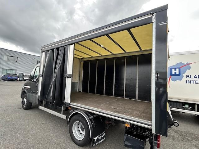 Iveco Daily 70C16 Plateau Brasseur Rideaux coulissant Hayon rabattable - Pressukapelli tavara-auto: kuva Iveco Daily 70C16 Plateau Brasseur Rideaux coulissant Hayon rabattable - Pressukapelli tavara-auto Iveco Daily 70C16 Plateau Brasseur Rideaux coulissant Hayon rabattable - Pressukapelli tavara-auto: kuva Iveco Daily 70C16 Plateau Brasseur Rideaux coulissant Hayon rabattable - Pressukapelli tavara-auto
