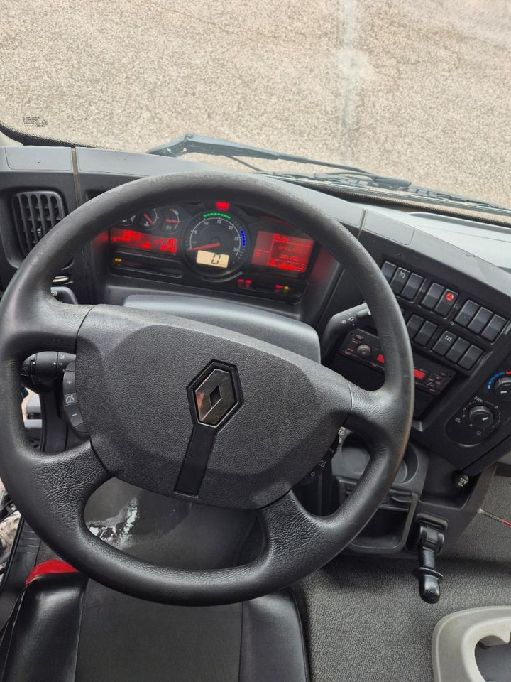 Renault D 7.5 LOW P4X2 210E6 Fourgon Polyfond avec hayon rabattable - Umpikori kuorma-auto: kuva Renault D 7.5 LOW P4X2 210E6 Fourgon Polyfond avec hayon rabattable - Umpikori kuorma-auto Renault D 7.5 LOW P4X2 210E6 Fourgon Polyfond avec hayon rabattable - Umpikori kuorma-auto: kuva Renault D 7.5 LOW P4X2 210E6 Fourgon Polyfond avec hayon rabattable - Umpikori kuorma-auto