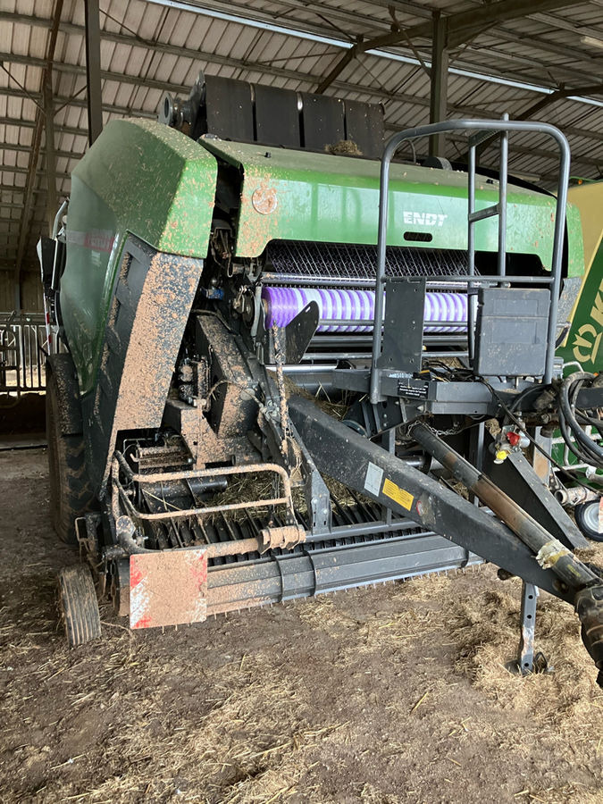 Fendt Rotana 160V COMBI - Pyöröpaalain: kuva Fendt Rotana 160V COMBI - Pyöröpaalain Fendt Rotana 160V COMBI - Pyöröpaalain: kuva Fendt Rotana 160V COMBI - Pyöröpaalain