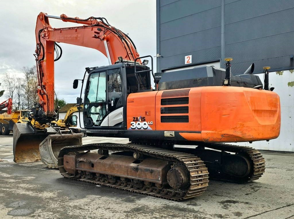 Hitachi ZX 300 LC-6 - Telakaivukone: kuva Hitachi ZX 300 LC-6 - Telakaivukone Hitachi ZX 300 LC-6 - Telakaivukone: kuva Hitachi ZX 300 LC-6 - Telakaivukone