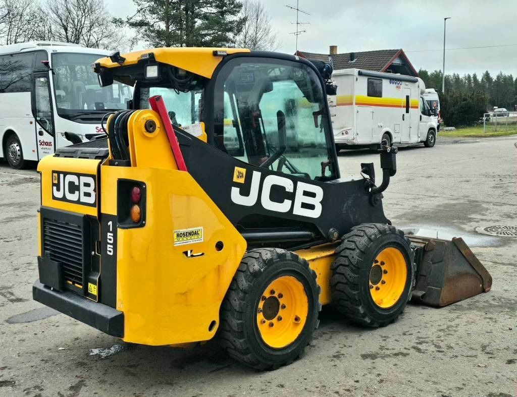 JCB 155 - Liukuohjattu kuormaaja: kuva JCB 155 - Liukuohjattu kuormaaja JCB 155 - Liukuohjattu kuormaaja: kuva JCB 155 - Liukuohjattu kuormaaja