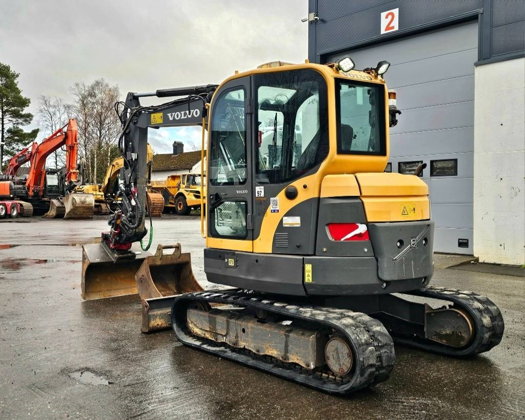 Volvo ECR 58 - Minikuormaaja: kuva Volvo ECR 58 - Minikuormaaja Volvo ECR 58 - Minikuormaaja: kuva Volvo ECR 58 - Minikuormaaja