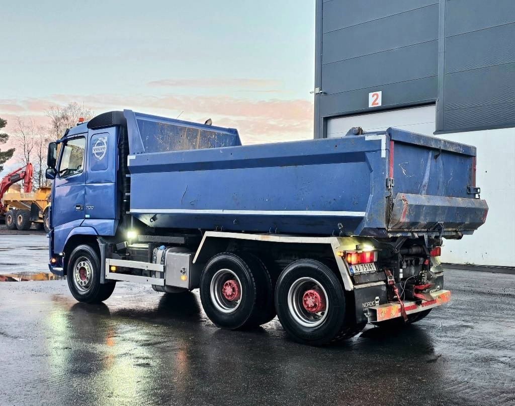 Volvo FH 16 700 - Kippiauto kuorma-auto: kuva Volvo FH 16 700 - Kippiauto kuorma-auto Volvo FH 16 700 - Kippiauto kuorma-auto: kuva Volvo FH 16 700 - Kippiauto kuorma-auto