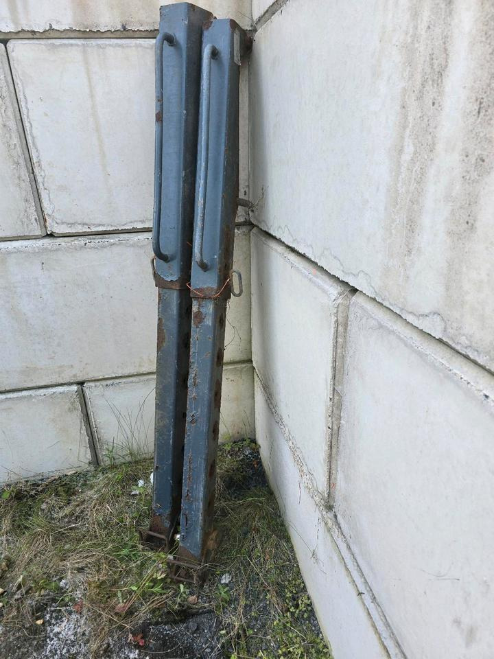 2x Stützen für Epoke Salzstreuer Schmidt Epoke Gmeiner Salzsilo Streuautomat Winterdienst - Hiekoitin: kuva 2x Stützen für Epoke Salzstreuer Schmidt Epoke Gmeiner Salzsilo Streuautomat Winterdienst - Hiekoitin 2x Stützen für Epoke Salzstreuer Schmidt Epoke Gmeiner Salzsilo Streuautomat Winterdienst - Hiekoitin: kuva 2x Stützen für Epoke Salzstreuer Schmidt Epoke Gmeiner Salzsilo Streuautomat Winterdienst - Hiekoitin