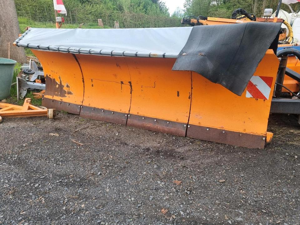 Beilhack PEC 30-4 Schneepflug Schneeschild Scheeschieber Winterdienst Unimog U400 300 500 427 lkw Schmidt - Lumiaura: kuva Beilhack PEC 30-4 Schneepflug Schneeschild Scheeschieber Winterdienst Unimog U400 300 500 427 lkw Schmidt - Lumiaura Beilhack PEC 30-4 Schneepflug Schneeschild Scheeschieber Winterdienst Unimog U400 300 500 427 lkw Schmidt - Lumiaura: kuva Beilhack PEC 30-4 Schneepflug Schneeschild Scheeschieber Winterdienst Unimog U400 300 500 427 lkw Schmidt - Lumiaura