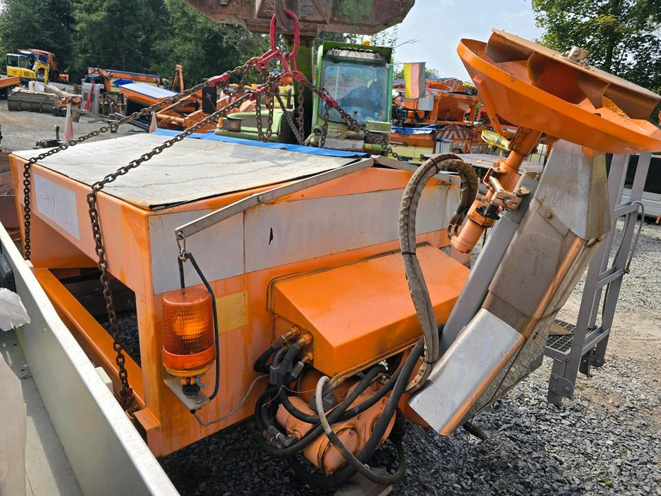 Gmeiner Yeti 2000 TC EWA Salzstreuer Streuautomat Salzsilo Bucher Aufbau für Unimog UGE UGN 405/10 405/12 U318 U 318 423 323 327 427 429 Schmidt Winterdienst - Hiekoitin: kuva Gmeiner Yeti 2000 TC EWA Salzstreuer Streuautomat Salzsilo Bucher Aufbau für Unimog UGE UGN 405/10 405/12 U318 U 318 423 323 327 427 429 Schmidt Winterdienst - Hiekoitin Gmeiner Yeti 2000 TC EWA Salzstreuer Streuautomat Salzsilo Bucher Aufbau für Unimog UGE UGN 405/10 405/12 U318 U 318 423 323 327 427 429 Schmidt Winterdienst - Hiekoitin: kuva Gmeiner Yeti 2000 TC EWA Salzstreuer Streuautomat Salzsilo Bucher Aufbau für Unimog UGE UGN 405/10 405/12 U318 U 318 423 323 327 427 429 Schmidt Winterdienst - Hiekoitin
