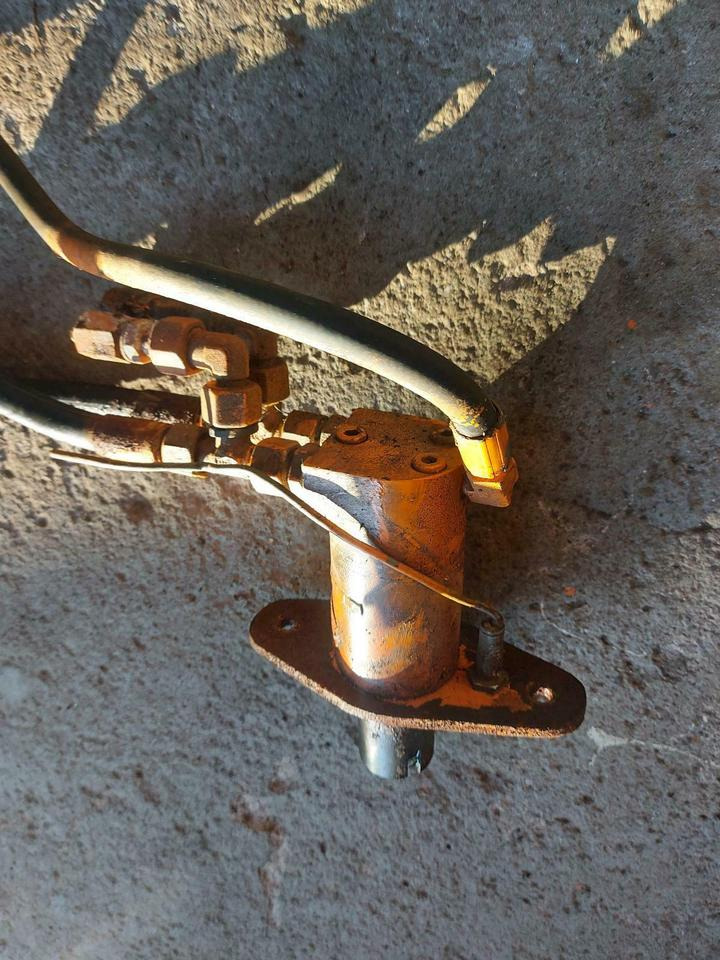 Hydraulikmotor Schmidt DST SST Salzstreuer Winterdienst Unimog - Hydraulimoottori - Kunnallis-/ Erikoisajoneuvot: kuva Hydraulikmotor Schmidt DST SST Salzstreuer Winterdienst Unimog - Hydraulimoottori - Kunnallis-/ Erikoisajoneuvot Hydraulikmotor Schmidt DST SST Salzstreuer Winterdienst Unimog - Hydraulimoottori - Kunnallis-/ Erikoisajoneuvot: kuva Hydraulikmotor Schmidt DST SST Salzstreuer Winterdienst Unimog - Hydraulimoottori - Kunnallis-/ Erikoisajoneuvot