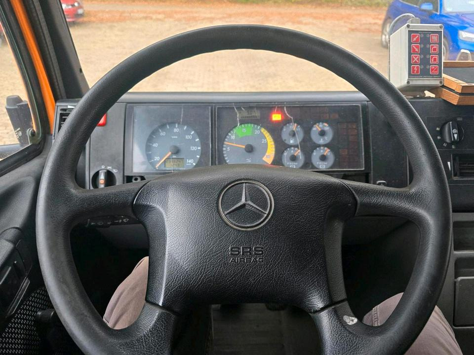 Lava-kuorma-auto Mercedes-Benz Vario 613D Bluetec 5 Pritsche Doka LKW: kuva Lava-kuorma-auto Mercedes-Benz Vario 613D Bluetec 5 Pritsche Doka LKW