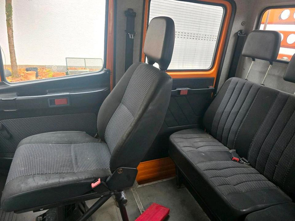 Lava-kuorma-auto Mercedes-Benz Vario 613D Bluetec 5 Pritsche Doka LKW: kuva Lava-kuorma-auto Mercedes-Benz Vario 613D Bluetec 5 Pritsche Doka LKW
