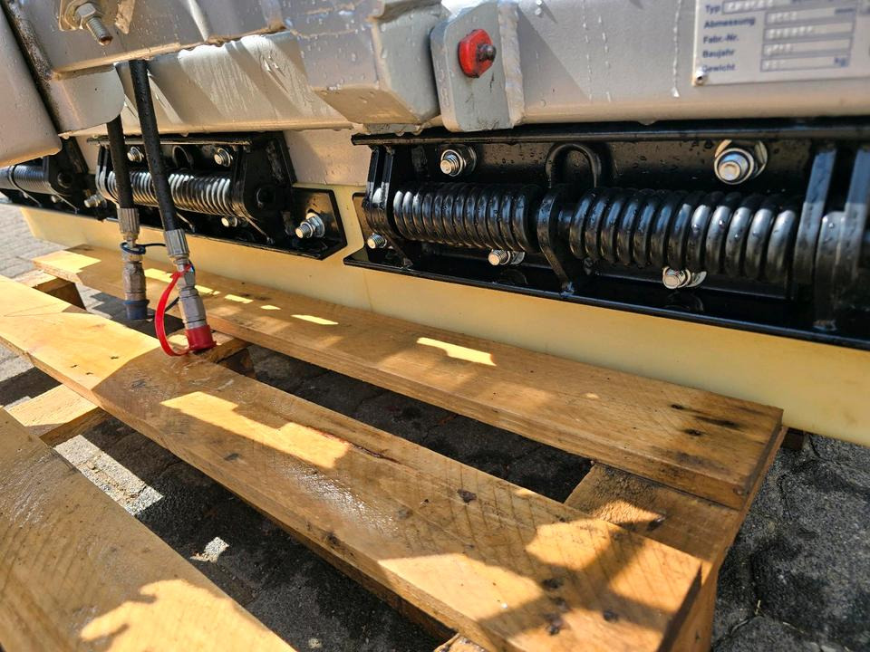 NEUWARE KIF Schneepflug CM 1600 Schneeschieber Schneeschild Winterdienst Räumschild passend für Multicar Kramer Iseki Kubota Kleintraktor - Lumiaura: kuva NEUWARE KIF Schneepflug CM 1600 Schneeschieber Schneeschild Winterdienst Räumschild passend für Multicar Kramer Iseki Kubota Kleintraktor - Lumiaura NEUWARE KIF Schneepflug CM 1600 Schneeschieber Schneeschild Winterdienst Räumschild passend für Multicar Kramer Iseki Kubota Kleintraktor - Lumiaura: kuva NEUWARE KIF Schneepflug CM 1600 Schneeschieber Schneeschild Winterdienst Räumschild passend für Multicar Kramer Iseki Kubota Kleintraktor - Lumiaura