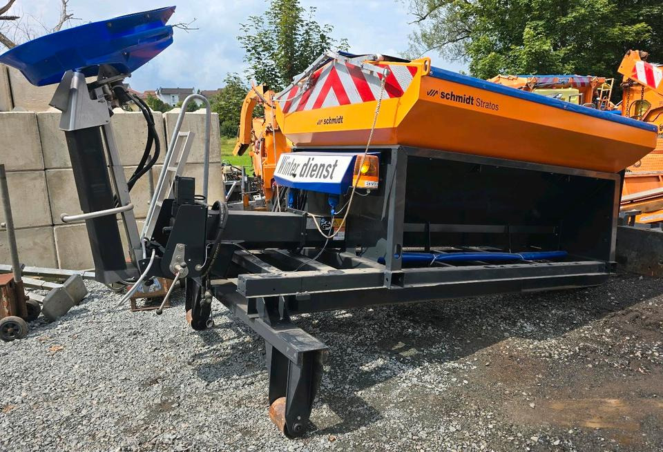Neuwertiger Schmidt Stratos S30-27 VEP-490 Salzstreuer für Hakenlift Abrollcontainer Streuautomat Winterdienst Streusilo für LKW - Hiekoitin: kuva Neuwertiger Schmidt Stratos S30-27 VEP-490 Salzstreuer für Hakenlift Abrollcontainer Streuautomat Winterdienst Streusilo für LKW - Hiekoitin Neuwertiger Schmidt Stratos S30-27 VEP-490 Salzstreuer für Hakenlift Abrollcontainer Streuautomat Winterdienst Streusilo für LKW - Hiekoitin: kuva Neuwertiger Schmidt Stratos S30-27 VEP-490 Salzstreuer für Hakenlift Abrollcontainer Streuautomat Winterdienst Streusilo für LKW - Hiekoitin