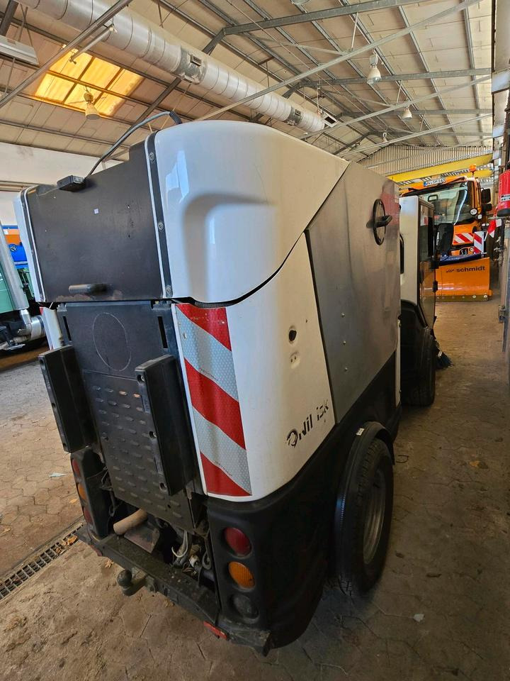 Nilfisk City Ranger 3500 Kehrmaschine Straßenkehrmaschine mit Schmidt Bediendisplay Hako Kehreinheit - Lakaisuauto: kuva Nilfisk City Ranger 3500 Kehrmaschine Straßenkehrmaschine mit Schmidt Bediendisplay Hako Kehreinheit - Lakaisuauto Nilfisk City Ranger 3500 Kehrmaschine Straßenkehrmaschine mit Schmidt Bediendisplay Hako Kehreinheit - Lakaisuauto: kuva Nilfisk City Ranger 3500 Kehrmaschine Straßenkehrmaschine mit Schmidt Bediendisplay Hako Kehreinheit - Lakaisuauto