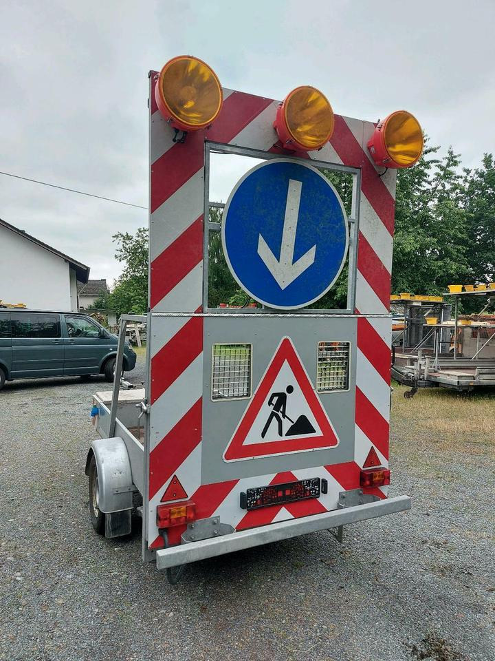 Trebbiner Absperrtafel vz615 616 Sperrwand Leitanhänger Sicherung - Perävaunu: kuva Trebbiner Absperrtafel vz615 616 Sperrwand Leitanhänger Sicherung - Perävaunu Trebbiner Absperrtafel vz615 616 Sperrwand Leitanhänger Sicherung - Perävaunu: kuva Trebbiner Absperrtafel vz615 616 Sperrwand Leitanhänger Sicherung - Perävaunu