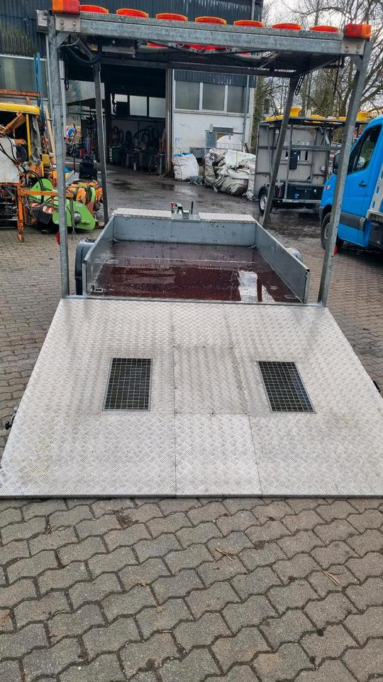 Trebbiner LED Absperrtafel 2019 FAT Sperrwand Verkehrsleittafel Verkehrsleitanhänger Verkehrssicherungsanhänger Leitanhänger VZ616 RSA21 - Perävaunu: kuva Trebbiner LED Absperrtafel 2019 FAT Sperrwand Verkehrsleittafel Verkehrsleitanhänger Verkehrssicherungsanhänger Leitanhänger VZ616 RSA21 - Perävaunu Trebbiner LED Absperrtafel 2019 FAT Sperrwand Verkehrsleittafel Verkehrsleitanhänger Verkehrssicherungsanhänger Leitanhänger VZ616 RSA21 - Perävaunu: kuva Trebbiner LED Absperrtafel 2019 FAT Sperrwand Verkehrsleittafel Verkehrsleitanhänger Verkehrssicherungsanhänger Leitanhänger VZ616 RSA21 - Perävaunu