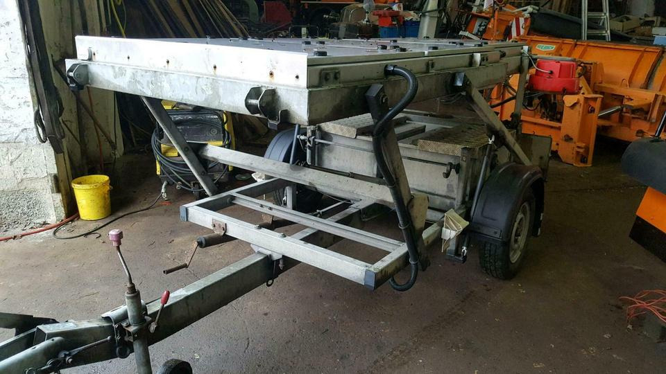 Trebbiner VWT-E Verkehrsleittafel Verkehrsleitanhänger Schild - Perävaunu: kuva Trebbiner VWT-E Verkehrsleittafel Verkehrsleitanhänger Schild - Perävaunu Trebbiner VWT-E Verkehrsleittafel Verkehrsleitanhänger Schild - Perävaunu: kuva Trebbiner VWT-E Verkehrsleittafel Verkehrsleitanhänger Schild - Perävaunu