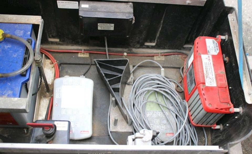 Verkehrsleitanhänger Mersch Nissen Trebbiner Horizont - Perävaunu: kuva Verkehrsleitanhänger Mersch Nissen Trebbiner Horizont - Perävaunu Verkehrsleitanhänger Mersch Nissen Trebbiner Horizont - Perävaunu: kuva Verkehrsleitanhänger Mersch Nissen Trebbiner Horizont - Perävaunu