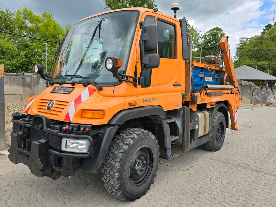 Unimog 405/10 U300 Bluetec 5 Mercedes-Benz U 300 UGE UGN mit Jotha Absetzkipper combi con 4518 Absetzer - Lumikone: kuva Unimog 405/10 U300 Bluetec 5 Mercedes-Benz U 300 UGE UGN mit Jotha Absetzkipper combi con 4518 Absetzer - Lumikone Unimog 405/10 U300 Bluetec 5 Mercedes-Benz U 300 UGE UGN mit Jotha Absetzkipper combi con 4518 Absetzer - Lumikone: kuva Unimog 405/10 U300 Bluetec 5 Mercedes-Benz U 300 UGE UGN mit Jotha Absetzkipper combi con 4518 Absetzer - Lumikone