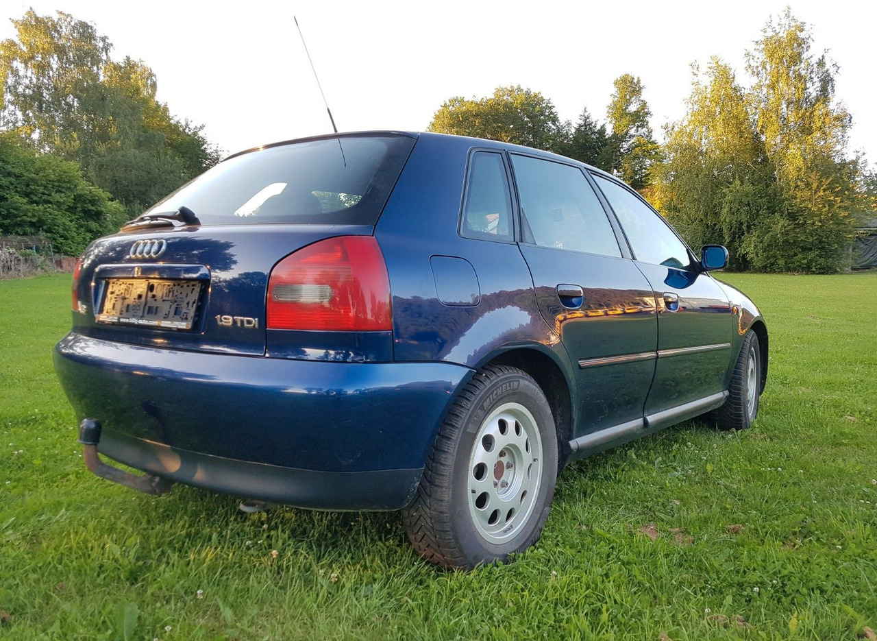 Audi A3 1.9TDI *4-TÜREN*KLIMAAUTOMATIK*AHK* - Henkilöauto: kuva Audi A3 1.9TDI *4-TÜREN*KLIMAAUTOMATIK*AHK* - Henkilöauto Audi A3 1.9TDI *4-TÜREN*KLIMAAUTOMATIK*AHK* - Henkilöauto: kuva Audi A3 1.9TDI *4-TÜREN*KLIMAAUTOMATIK*AHK* - Henkilöauto