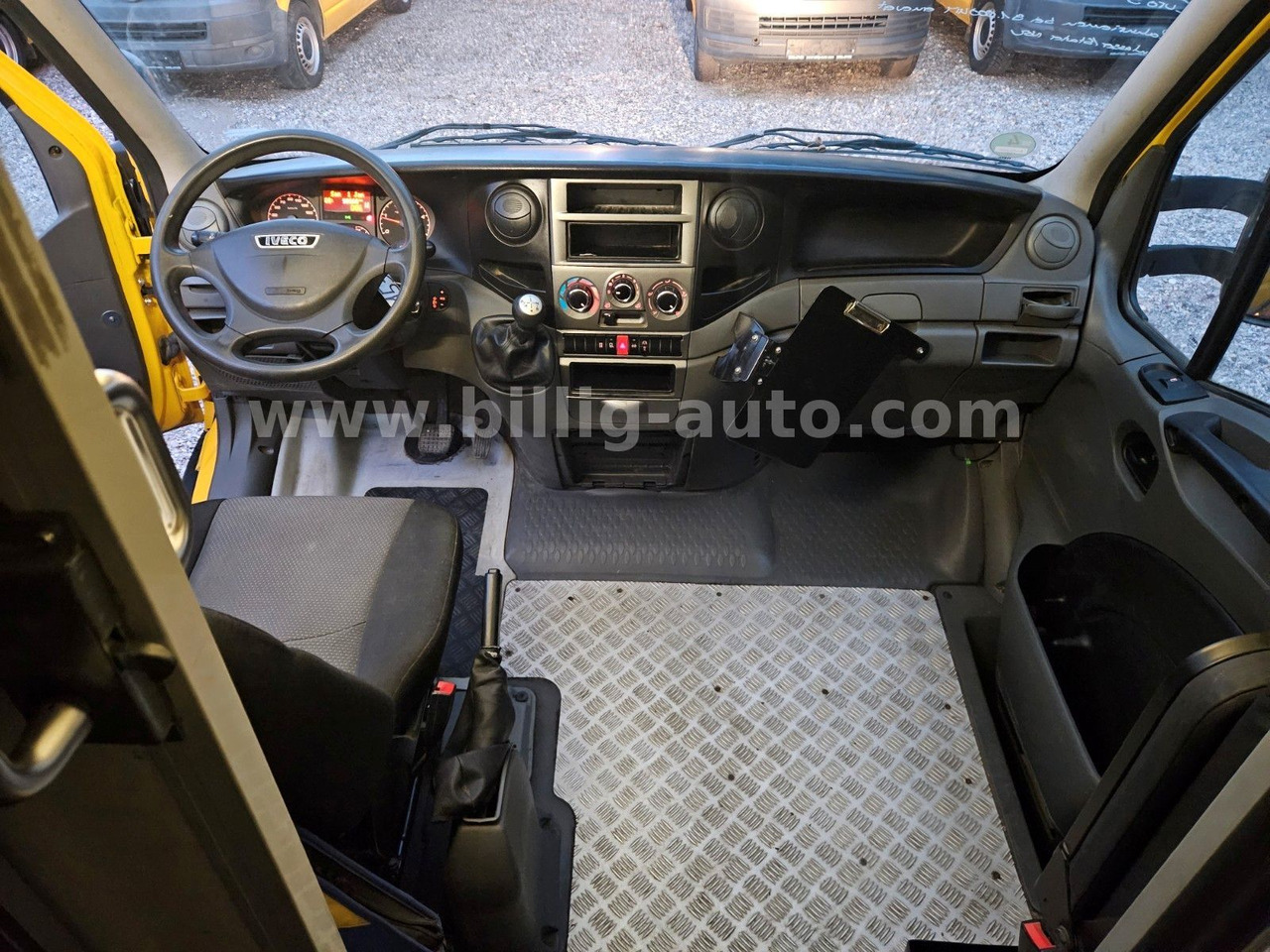Iveco Daily EURO5 Integralkoffer Koffer Postkoffer - Jakeluauto: kuva Iveco Daily EURO5 Integralkoffer Koffer Postkoffer - Jakeluauto Iveco Daily EURO5 Integralkoffer Koffer Postkoffer - Jakeluauto: kuva Iveco Daily EURO5 Integralkoffer Koffer Postkoffer - Jakeluauto