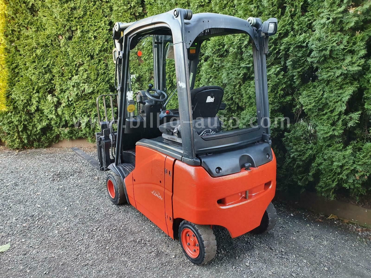Linde E18 PH 4-Rad Seitenschieber*Zinkenverstellung* - Sähkötrukki: kuva  Linde E18 PH 4-Rad Seitenschieber*Zinkenverstellung* - Sähkötrukki Linde E18 PH 4-Rad Seitenschieber*Zinkenverstellung* - Sähkötrukki: kuva  Linde E18 PH 4-Rad Seitenschieber*Zinkenverstellung* - Sähkötrukki