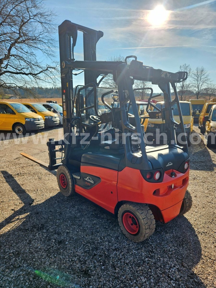 Linde E25 R Roadster , 6.880mm Hubhöhe, StVZO hydr. Zi - Sähkötrukki: kuva Linde E25 R Roadster , 6.880mm Hubhöhe, StVZO hydr. Zi - Sähkötrukki Linde E25 R Roadster , 6.880mm Hubhöhe, StVZO hydr. Zi - Sähkötrukki: kuva Linde E25 R Roadster , 6.880mm Hubhöhe, StVZO hydr. Zi - Sähkötrukki