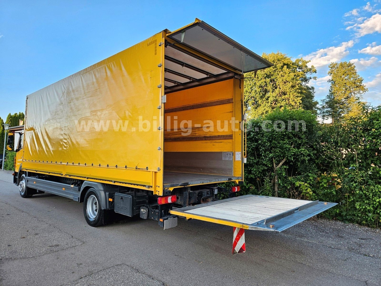 Mercedes-Benz Atego 1327 L * BREMS/SPUR-ASS*DIFF.*LBW*AHK*7.2m - Umpikori kuorma-auto: kuva Mercedes-Benz Atego 1327 L * BREMS/SPUR-ASS*DIFF.*LBW*AHK*7.2m - Umpikori kuorma-auto Mercedes-Benz Atego 1327 L * BREMS/SPUR-ASS*DIFF.*LBW*AHK*7.2m - Umpikori kuorma-auto: kuva Mercedes-Benz Atego 1327 L * BREMS/SPUR-ASS*DIFF.*LBW*AHK*7.2m - Umpikori kuorma-auto