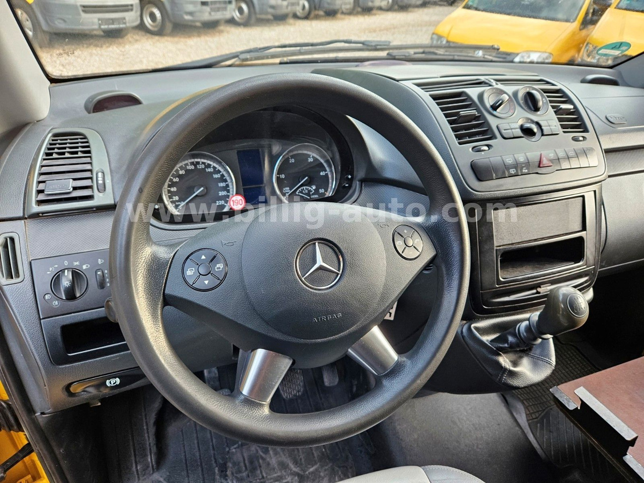 Leasing  Mercedes-Benz Vito 110 CDI Lang Maxi EU5 2xSchiebetüre 1.Hand Mercedes-Benz Vito 110 CDI Lang Maxi EU5 2xSchiebetüre 1.Hand: kuva Leasing  Mercedes-Benz Vito 110 CDI Lang Maxi EU5 2xSchiebetüre 1.Hand Mercedes-Benz Vito 110 CDI Lang Maxi EU5 2xSchiebetüre 1.Hand