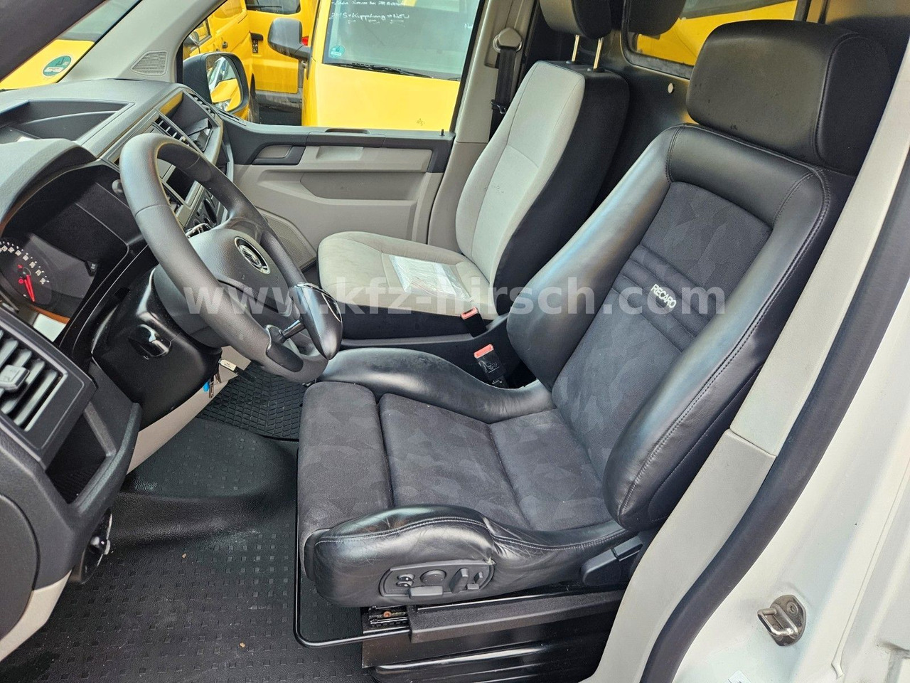 Volkswagen T6 Automatik/ DSG Sortimo Stdhzg Behindertenger. - Pikkubussi: kuva Volkswagen T6 Automatik/ DSG Sortimo Stdhzg Behindertenger. - Pikkubussi Volkswagen T6 Automatik/ DSG Sortimo Stdhzg Behindertenger. - Pikkubussi: kuva Volkswagen T6 Automatik/ DSG Sortimo Stdhzg Behindertenger. - Pikkubussi
