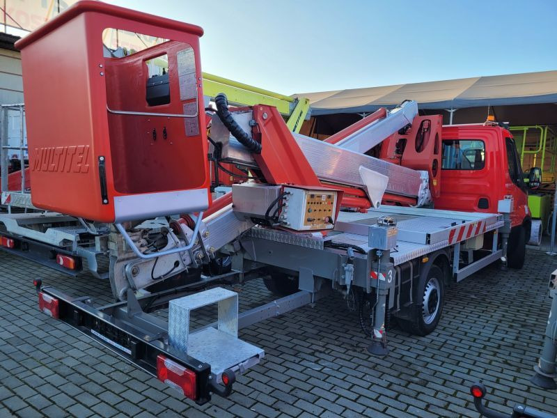 Iveco Daily 35S12 podnośnik koszowy 25 m Multitel MX250 - Itsekulkevat henkilönostimet: kuva Iveco Daily 35S12 podnośnik koszowy 25 m Multitel MX250 - Itsekulkevat henkilönostimet Iveco Daily 35S12 podnośnik koszowy 25 m Multitel MX250 - Itsekulkevat henkilönostimet: kuva Iveco Daily 35S12 podnośnik koszowy 25 m Multitel MX250 - Itsekulkevat henkilönostimet
