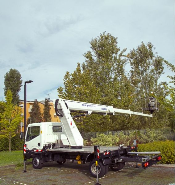 Oil&Steel Scorpion 2313 zamontowany na Nissan Cabstar - Itsekulkevat henkilönostimet: kuva Oil&Steel Scorpion 2313 zamontowany na Nissan Cabstar - Itsekulkevat henkilönostimet Oil&Steel Scorpion 2313 zamontowany na Nissan Cabstar - Itsekulkevat henkilönostimet: kuva Oil&Steel Scorpion 2313 zamontowany na Nissan Cabstar - Itsekulkevat henkilönostimet